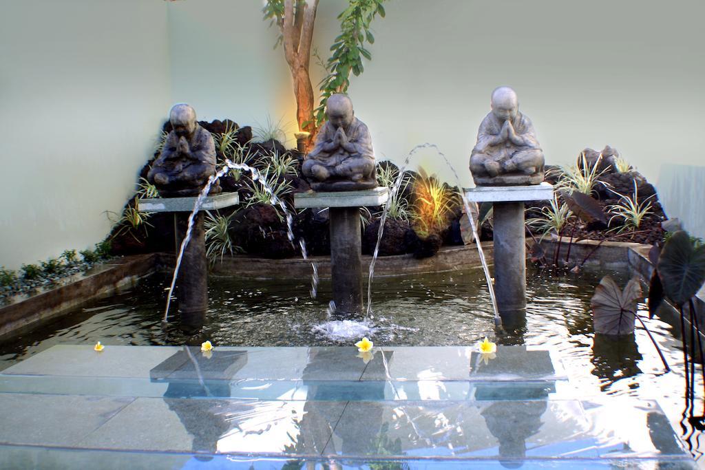 Bonsai Villas Seminyak Zimmer foto